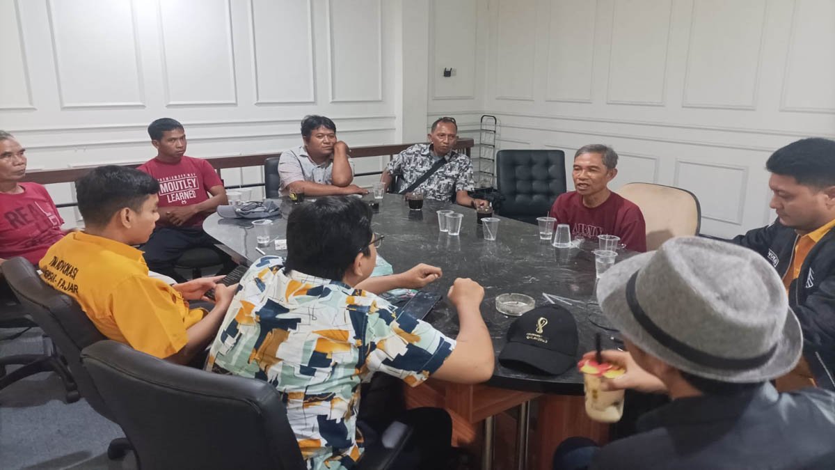 Tim Hukum Robinsar-Fajar tengah melakukan klarifikasi terkait dengan selembaran fitnah yang ia sebarkan