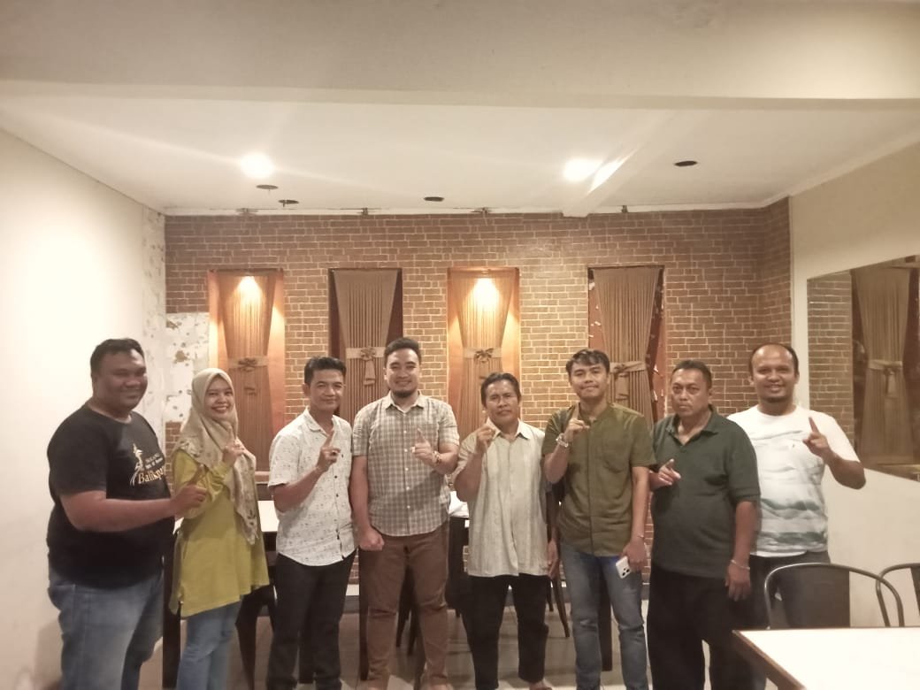 Kader PKS demisioner ramai=ramai dukung Robinsar-Fajar. Siap all out memenangkan Robinsar-Fajar